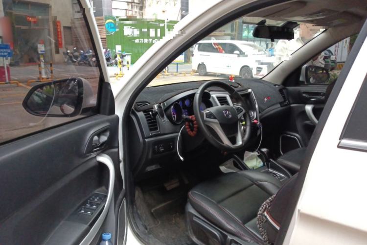 Used CHANGAN CS35 2016 1.6L Automatic Luxury Model China V Standard
