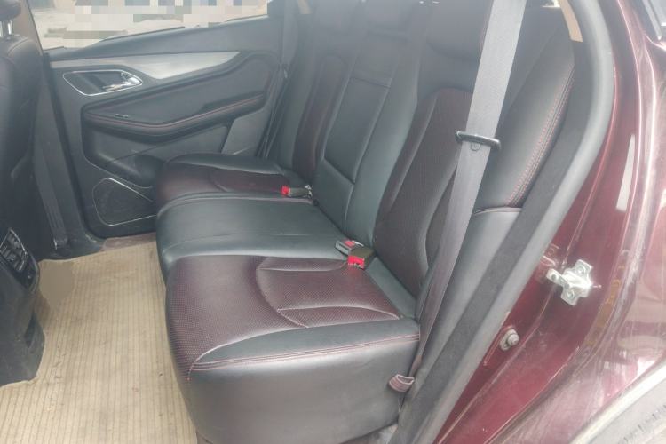 Used Baojun 560 2015 1.8L manual luxury version