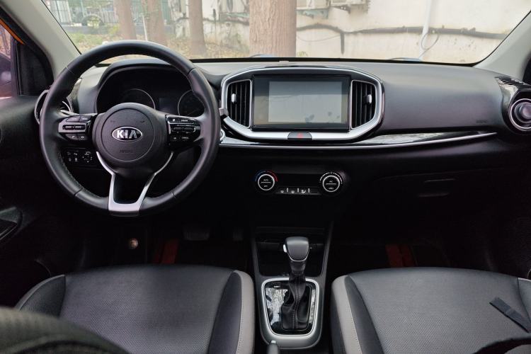 Used Kia kx1 Stonic 2021 1.4L CVT Fun & Sunroof Model Center Console