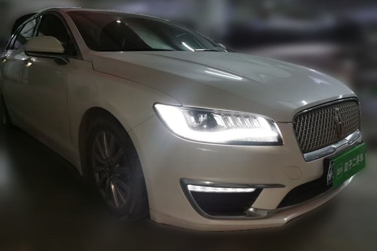 Used Lincoln MKZ 2019 2.0T Luxury Edition China VI Front Right 45 Deg