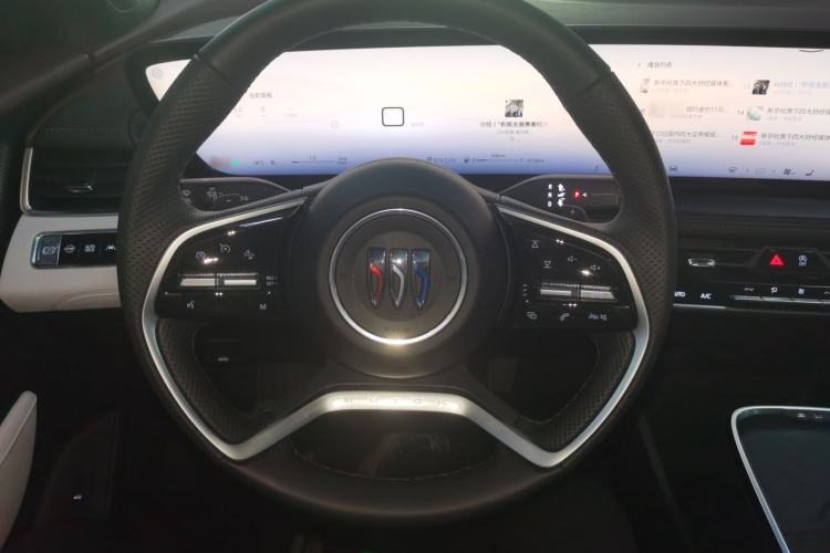 Used Buick LaCrosse 2025 28T Platinum Edition
