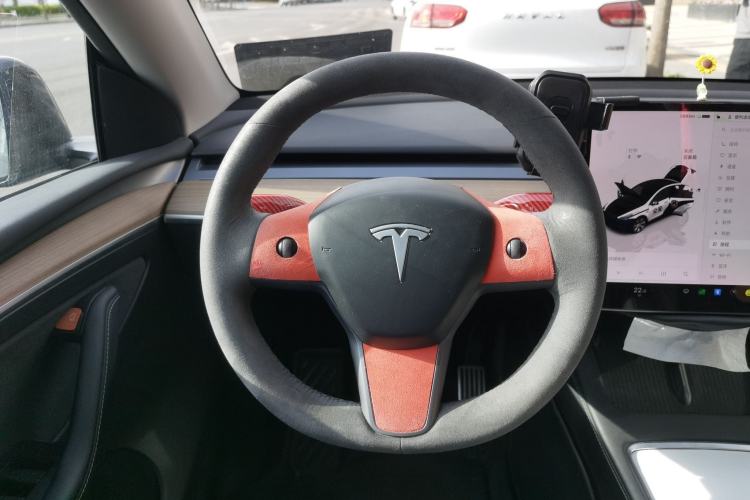 Used Tesla Model Y 2022 Rear-Wheel-Drive Version
