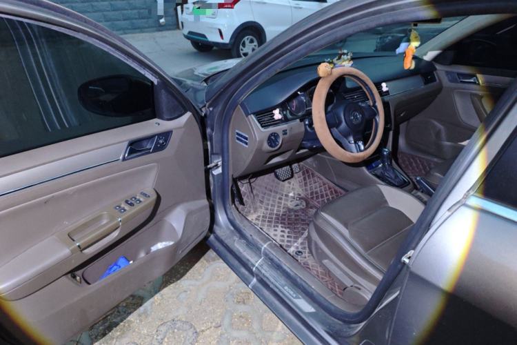 Used Volkswagen Bora 2014 1.6L Automatic Comfort Model Driver Seat