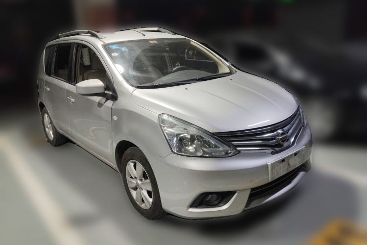 Used Nissan Livina 2013 1.6XE CVT Comfort Edition Front Right 45 Deg