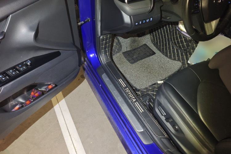 Used Toyota Camry 2019 Dual-Engine 2.5 HG Luxury Edition China VI Standard