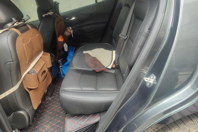 Used Chevrolet Equinox 2018 550T Automatic All-Wheel-Drive Explorer Edition Left Rear Seat