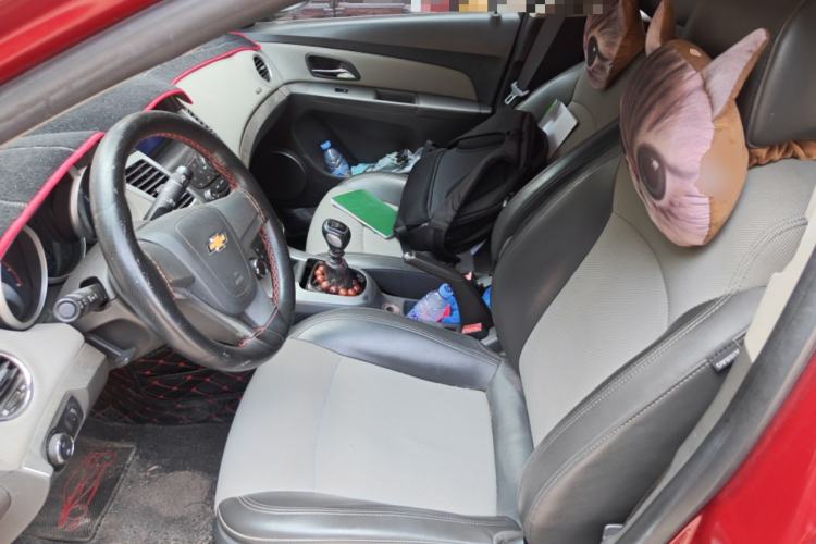 Used Chevrolet Cruze 2013 1.6L SE WTCC Edition MT Left Front Seat