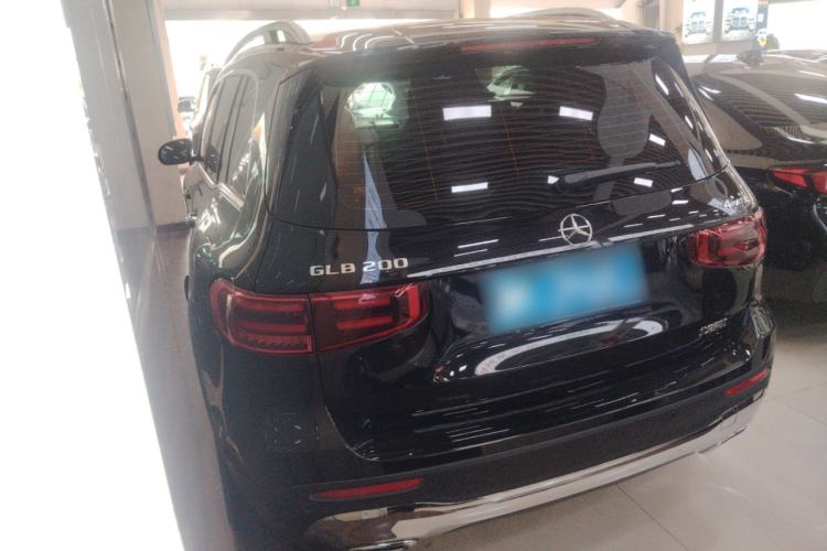 Used Mercedes-Benz GLB 2024 GLB 200 Dynamic Edition Rear Left 45 Deg