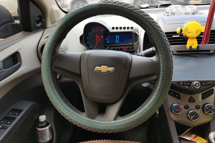 Used Chevrolet Aveo Sonic 2014 Sedan 1.4 SL MT Comfort Edition Steering Wheel