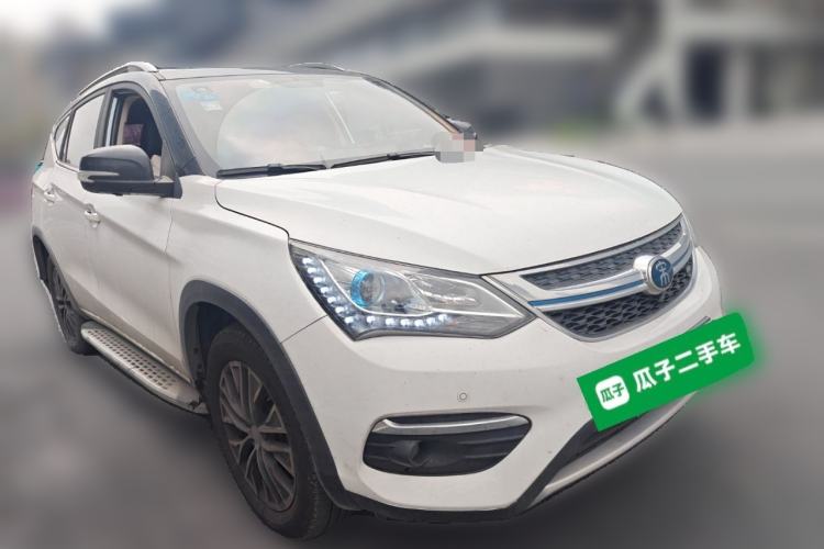 Used BYD Song New Energy 2017 Song DM 1.5TID All-Wheel Drive Luxury Model Front Right 45 Deg