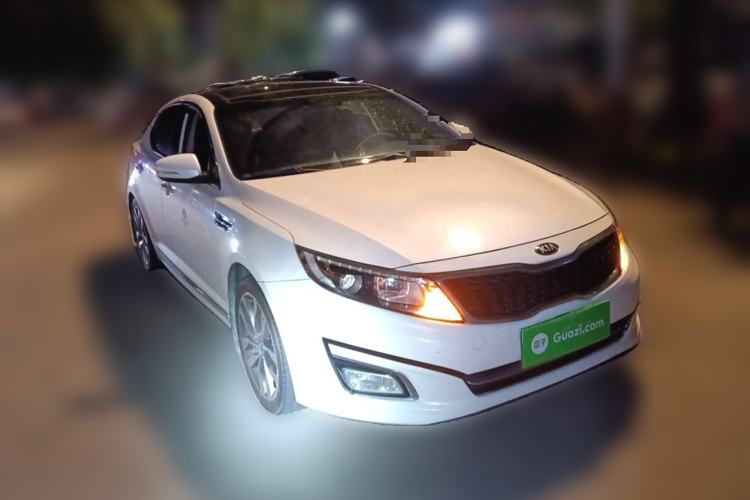 Used Kia K5 2015 2.0L Automatic LUX Front Right 45 Deg