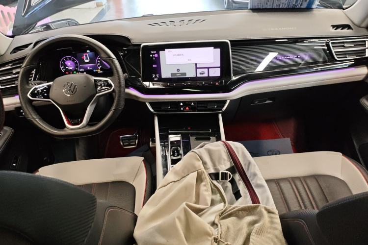 Used Volkswagen Teramont X 2024 380TSI All-Wheel Drive Longyao Edition Center Console