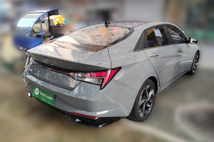 Used Hyundai Elantra 2021 1.5L CVT GLX Elite Edition Rear Right 45 Deg