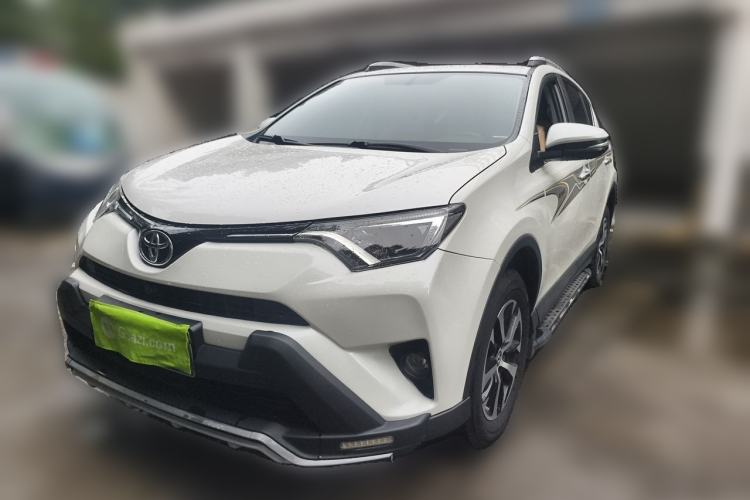 Used Toyota RAV4 2016 2.0L CVT Two-Wheel Drive Fashion Edition China V Standard