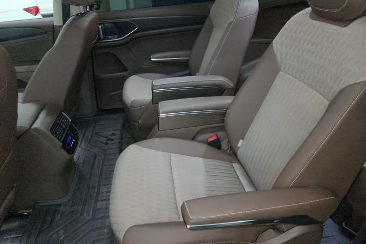 Used Volkswagen Viloran 2024 330TSI Business Edition Left Rear Seat