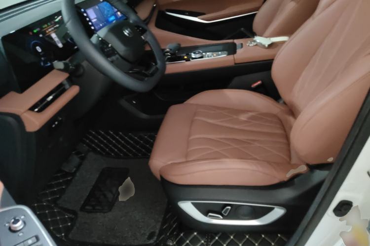 Used CHANGAN CS75 PLUS 2024 3rd Generation Champion Edition 1.5T Intelligent Drive Dynamic Model