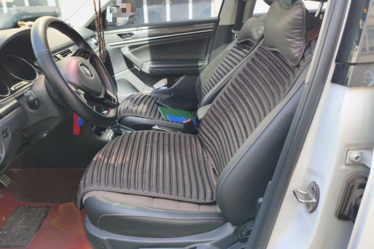 Used Volkswagen C-TREK 2017 230TSI DSG Comfort Version Left Front Seat