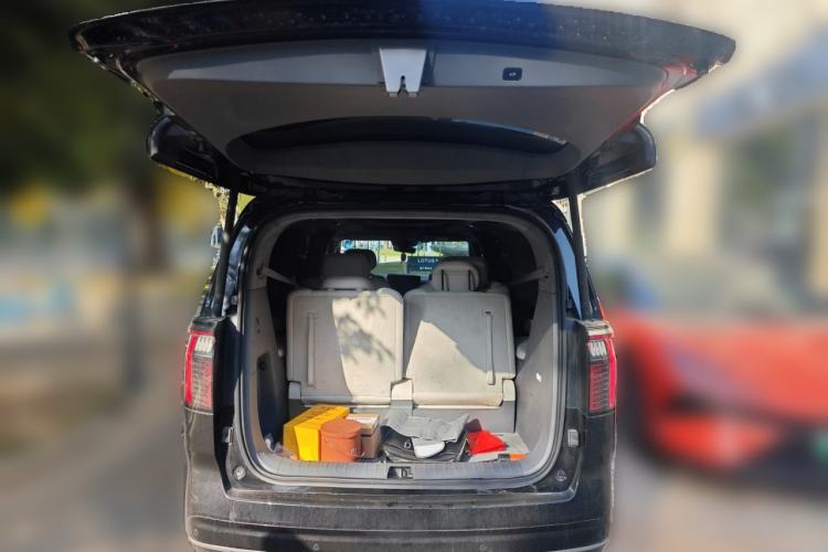 Used Zeekr 009 2022 WE Edition
