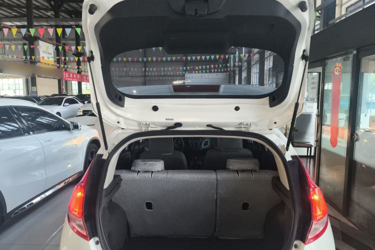 Used Ford Fiesta 2013 Hatchback 1.5L Automatic Fashion Edition
