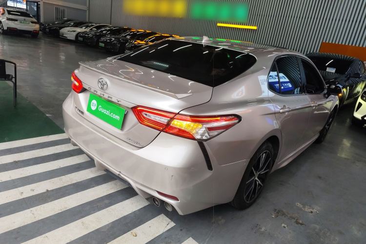 Used Toyota Camry 2021 2.0S FENGSHANG Edition
