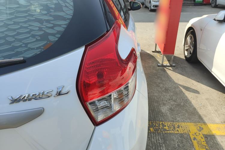 Used Toyota YARiS L Zhi Xuan 2015 1.5E Automatic Charm Edition