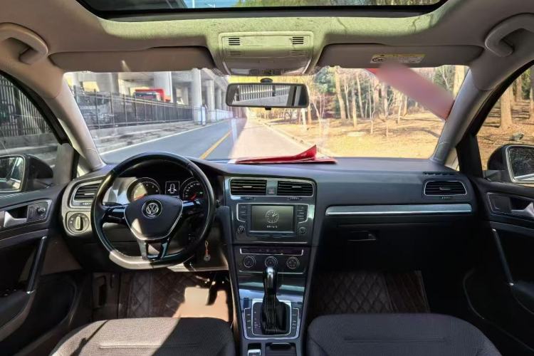 Used Volkswagen Golf 2016 230TSI Automatic Comfort Version