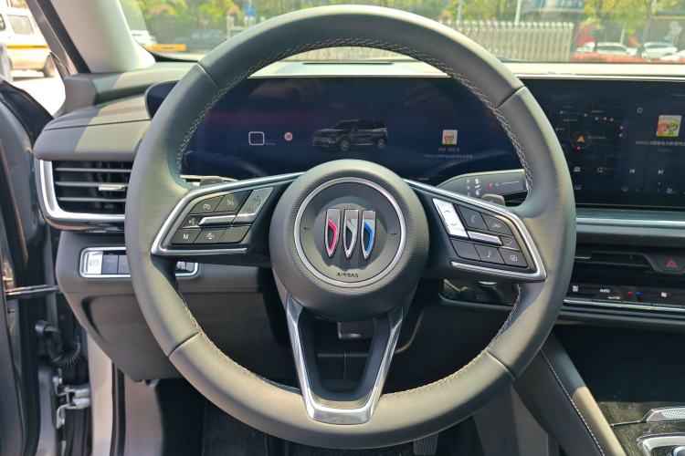 Used Buick Envision 2025 25T Entry-Grade Platinum Edition Steering Wheel