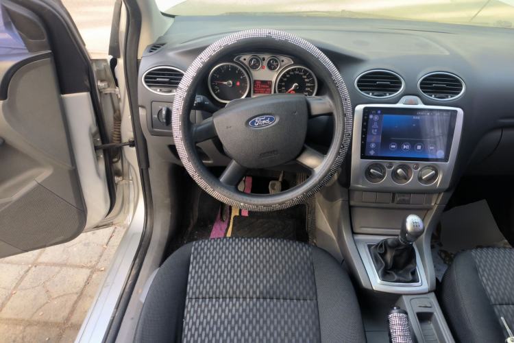 Used Ford Focus 2011 Hatchback 1.8L Manual Comfort Model
