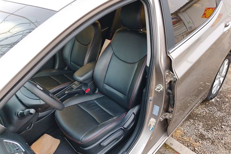 Used Hyundai Elantra (5th Generation / Langdong) 2016 1.6L Automatic Prestige Model
