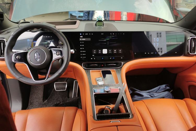 Used Hima AITO M9 2024 Range-Extended Ultra Version 42 kWh 6-Seater Model Center Console