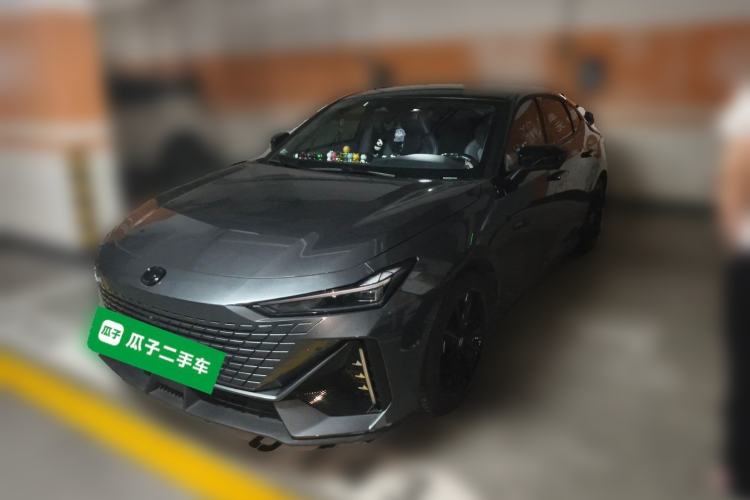 Used CHANGAN UNI-V 2023 1.5T Prestige Model