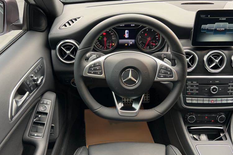 Used Mercedes-Benz GLA 2017 GLA 260 4MATIC Sport Edition
