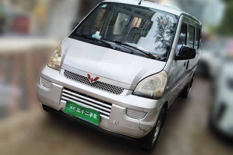 Used Wuling Rongguang 2019 1.5L Extended Basic Version Front Left 45 Deg
