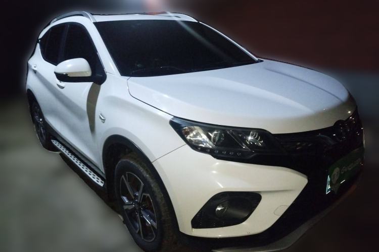 Used Soueast DX3 2018 1.5L Manual Luxury Model Front Right 45 Deg