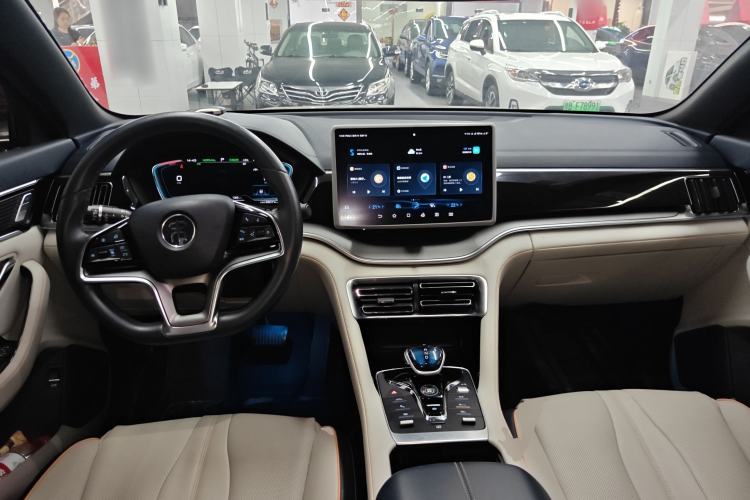 Used BYD Song PLUS New Energy 2021 EV Flagship Model Center Console