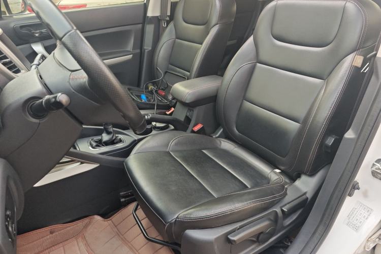 Used CHANGAN CS35 2014 1.6L Manual Luxury Navigation Model China IV Standard
