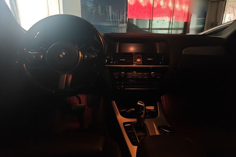 Used BMW X4 2016 xDrive20i M Sport Edition Center Console