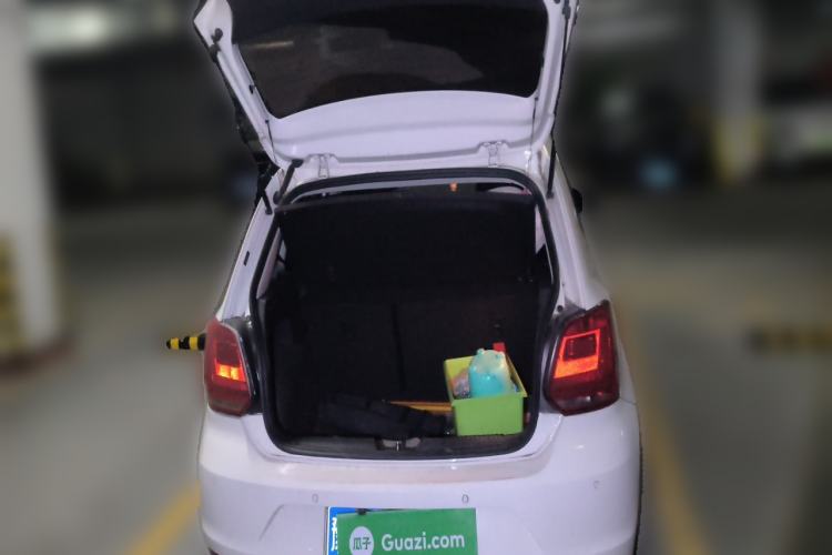 Used Volkswagen Polo 2016 1.6L Automatic Comfort Model Trunk