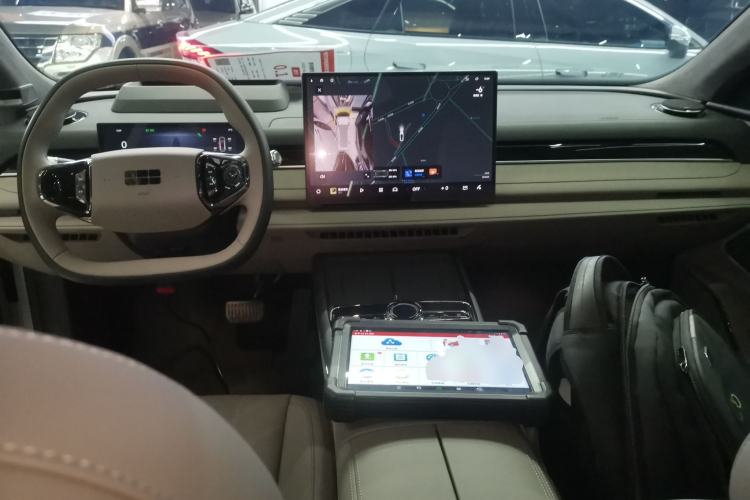 Used Geely Galaxy 8 2025 130km EM-P Starship Edition