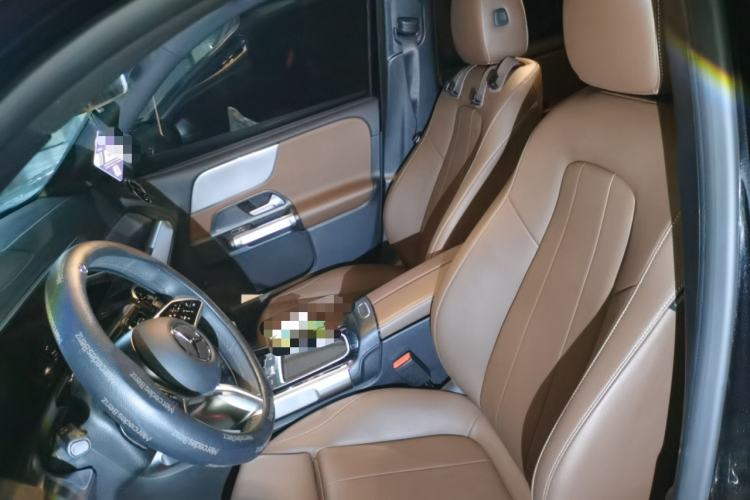 Used Mercedes-Benz GLB 2024 Refresh GLB 200 Fashion Edition Left Front Seat