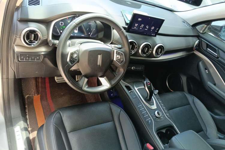 Used Wey VV6 2018 2.0T Two-Wheel-Drive Ultra-Luxury Version China V Standard