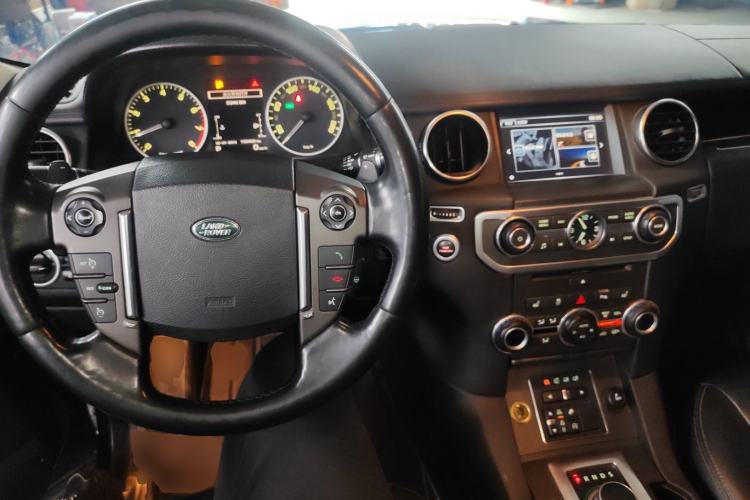 Used Land Rover Discovery 2016 3.0 SC Obsidian Black Heritage Edition SE