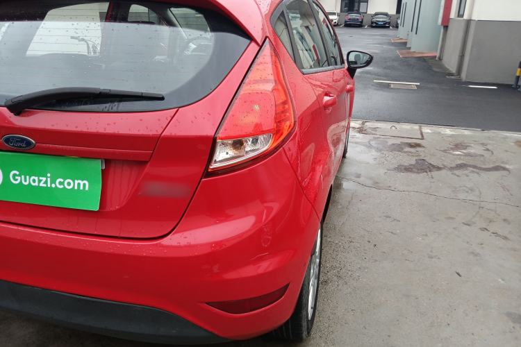 Used Ford Fiesta 2013 Hatchback 1.5L Manual Fashion Edition
