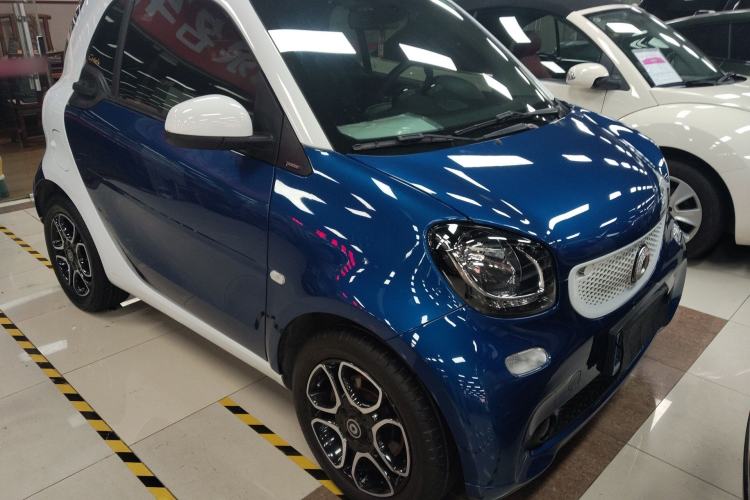 Used smart fortwo 2019 0.9T 66kW Hardtop Engine Version China VI Emission Standard

