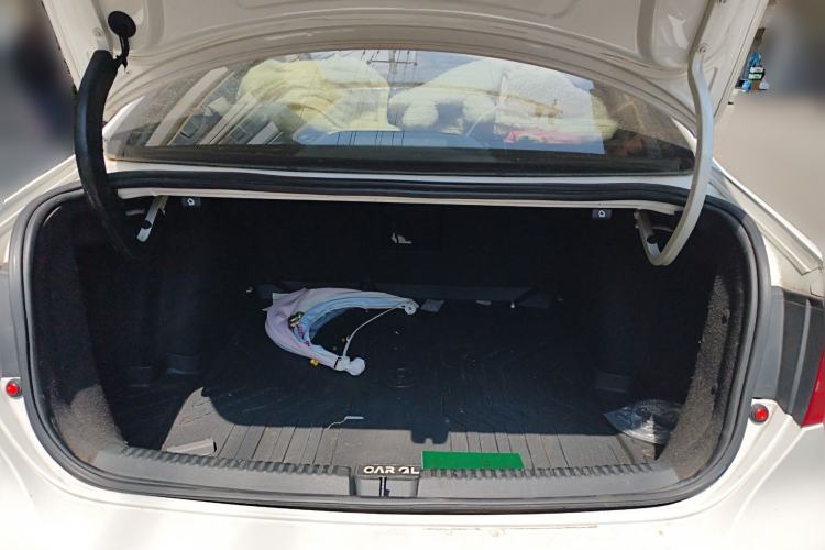 Used Volkswagen Sagitar 2014 Revised Version 1.6L Automatic Leading Edition Trunk