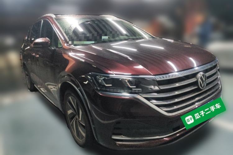 Used Volkswagen Viloran 2020 330TSI Luxury Edition Front Right 45 Deg