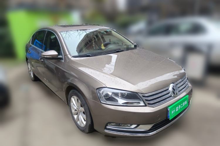 Used Volkswagen Magotan 2012 Revised Version 1.8TSI Leading Edition Front Right 45 Deg