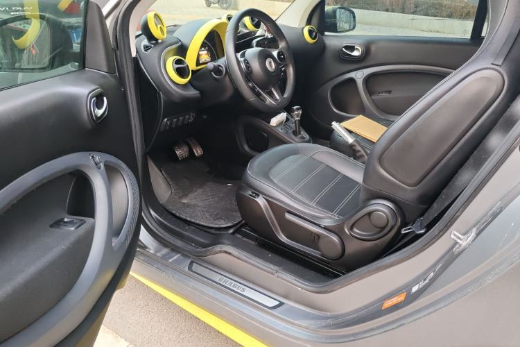 Used smart fortwo 2018 0.9T 66kW Convertible Brilliant Grey Special Edition China V Emission Standard
