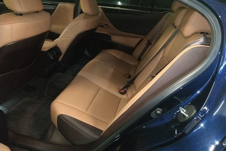 Used Lexus ES 2020 200 Excellence Edition
