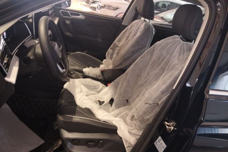 Used Volkswagen Tiguan L 2025 Model, Outstanding Version, 300TSI Automatic Two-Wheel Drive Longteng Edition
